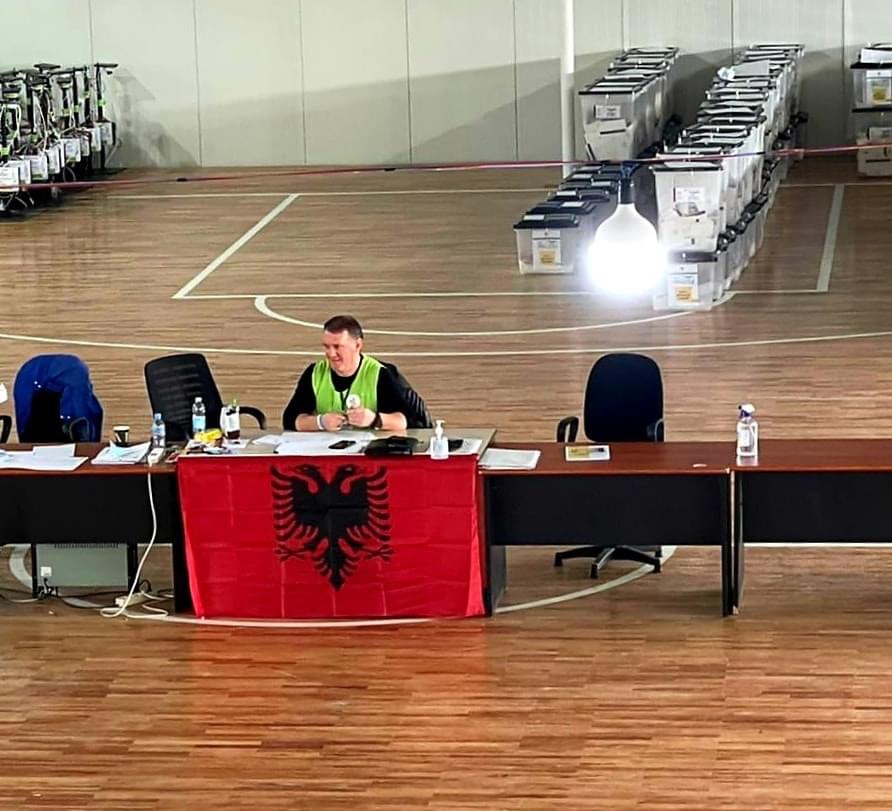 Vendim Demaj falenderon Kamzën: Nuk ju mposhtën as me valutë, tërmet, presion dhe banditë