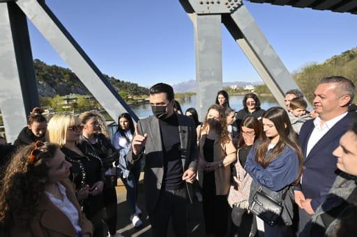 Basha, takim me të rinjtë në Shkodër: Rinia e Shkodrës, rinia e gjithë Shqipërisë t’i prijë ndryshimit, me pjesëmarrje, me votë masive për ndryshim