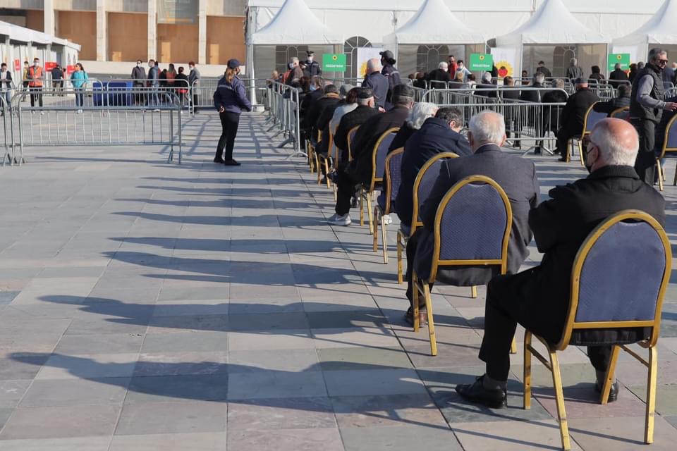 5000 policë në rradhë për vaksinimin, në fillim patrullat