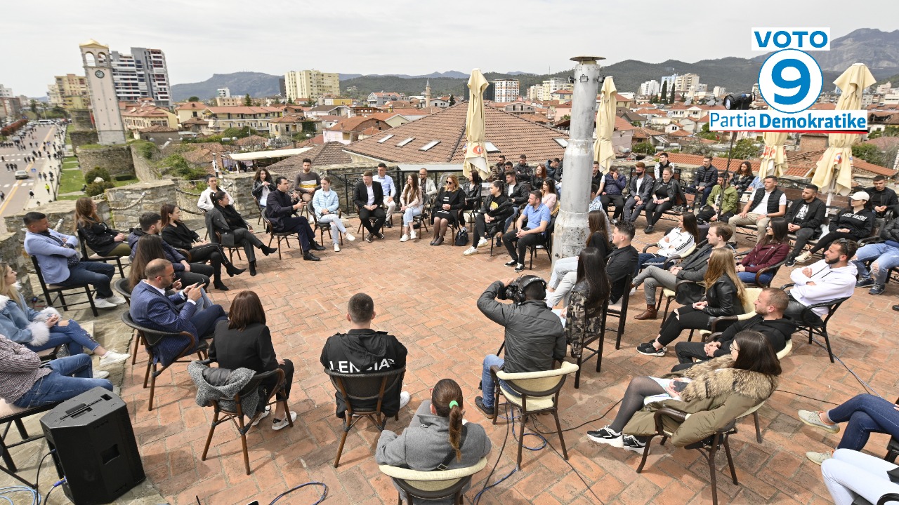 Ndryshimit po i prin rinia.” Basha: E vetmja fushë ku jemi para është emigracioni i rinisë