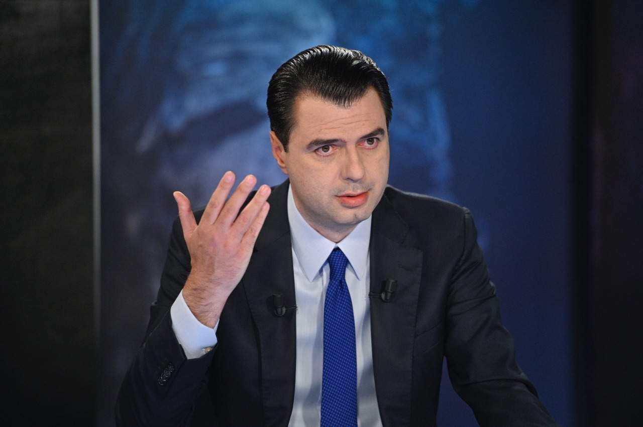 Gazezari: Çfarë do të bëhet në raport me Kosovën? Basha: Njehtësimi!