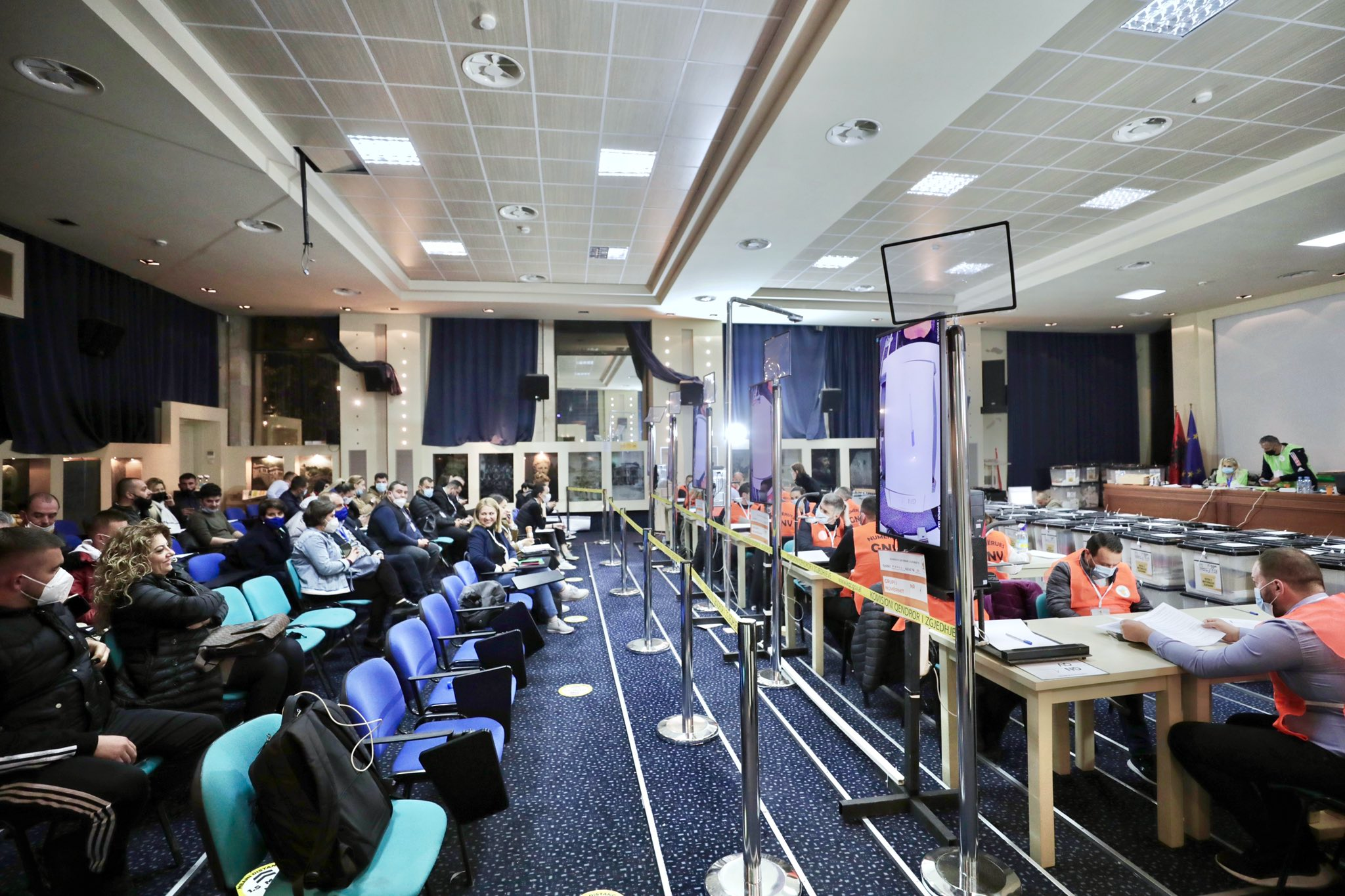 Gara për votat e kandidatit në PS, Xhafaj rrezikon një deputet të sigurtë