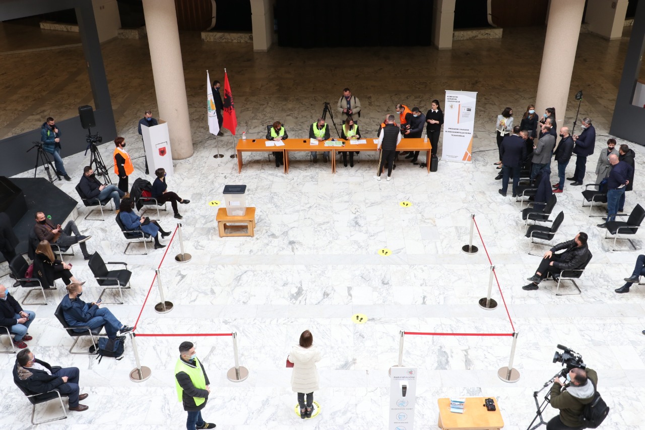 Identifikimi elektronik, pajisja që garanton votim të sigurt