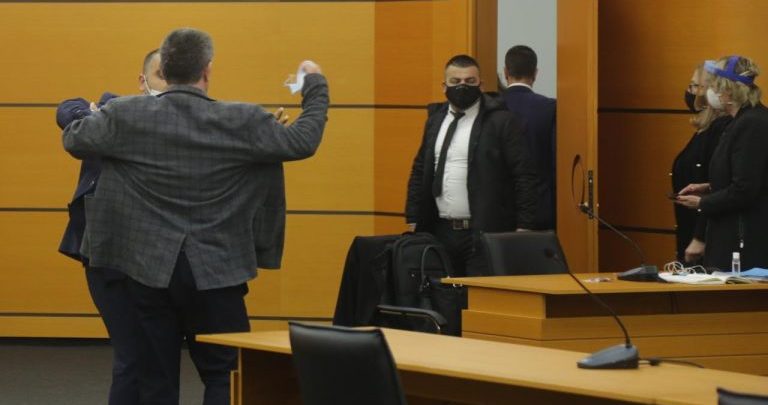 Prokurori ndjek pas anëtarët e KPK pas shkarkimit: Jam pa shtëpi e katandi