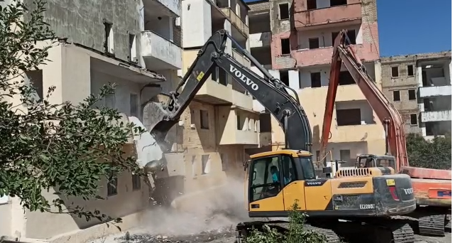 Korrupsion me eskpertizat. Gjykata Administrative ndalon Velinë të prishë pallatet në Kombinat