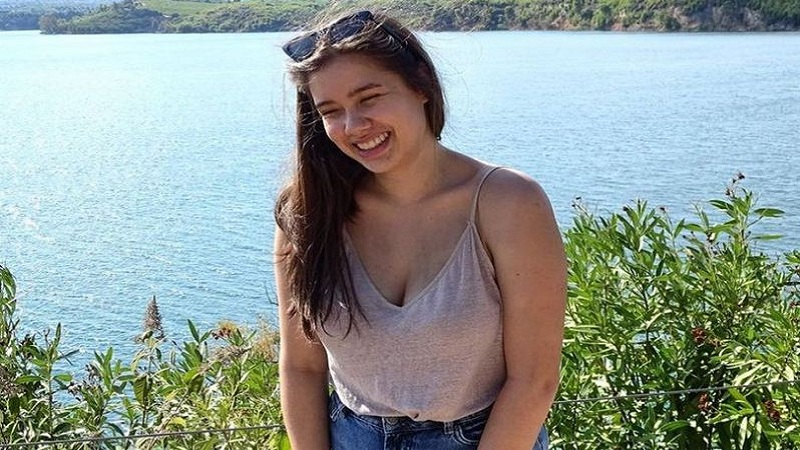 GREQI/ Arrestohet një person i dyshuar se ka lidhje me vrasjen e Karolinës gjatë grabitjes