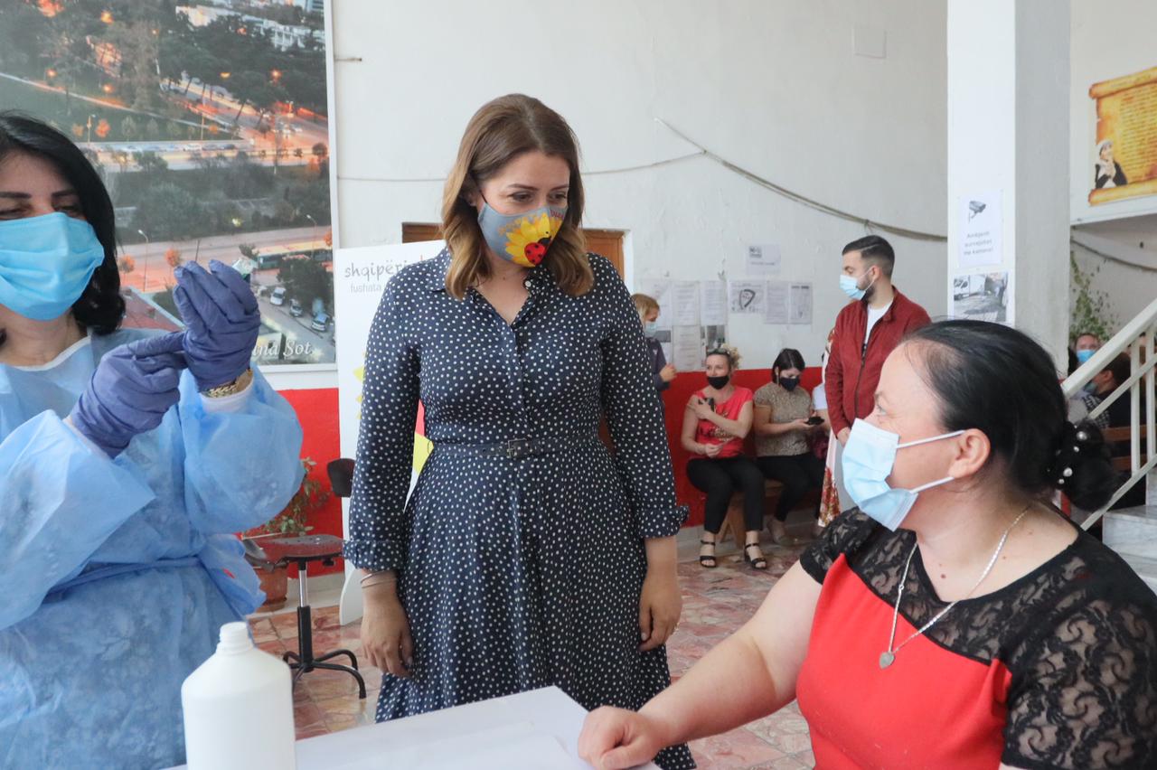 Manastirliu: Sot mbërrijnë edhe 11,700 doza të tjera nga Pfizer