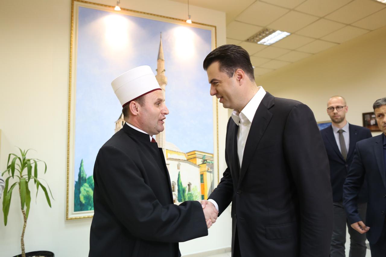 Basha, mesazh për Bajramin: lutje të pranuara, shpresë të ripërtëritur