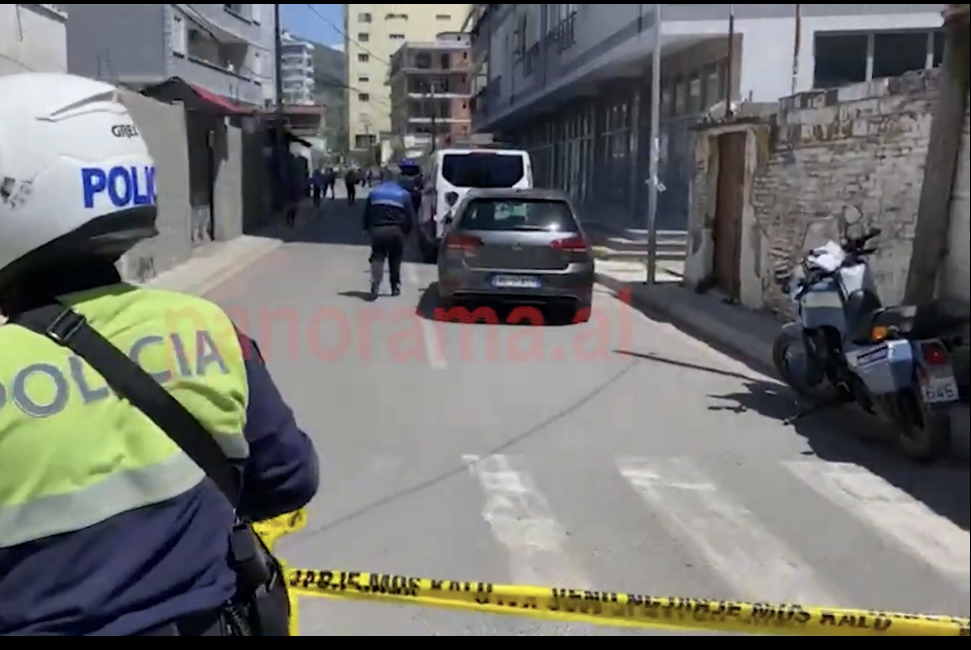 ELBASAN/ Vret gruan përpara gjykatës, 2 të plagosur