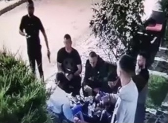 Dalin pamjet e vrasjes së Mehmet Qemës, Marjusi me pistoletë në dorë