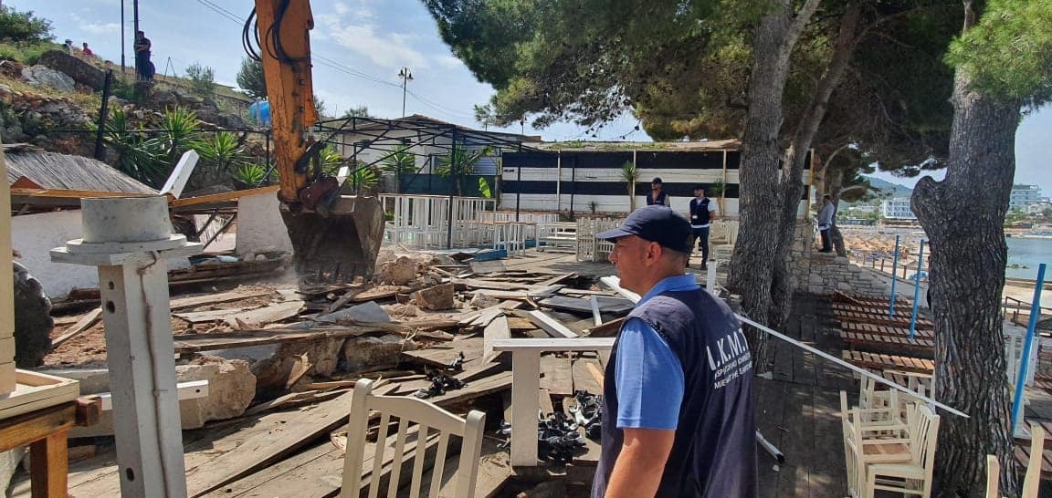 Shemben 35 objekte, Çuçi në frymëzim: Ky është veçse fillimi i fundit të marrëzisë