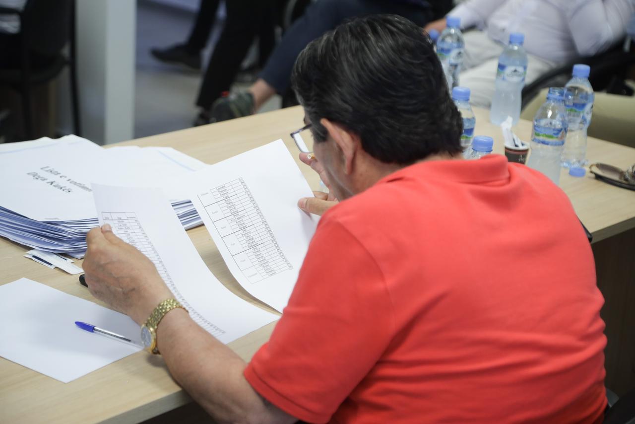 PD shpërndan listat e anëtarëve 2 ditë para votimit. Kandidatët për kryetar firmosin për 76 komisionet
