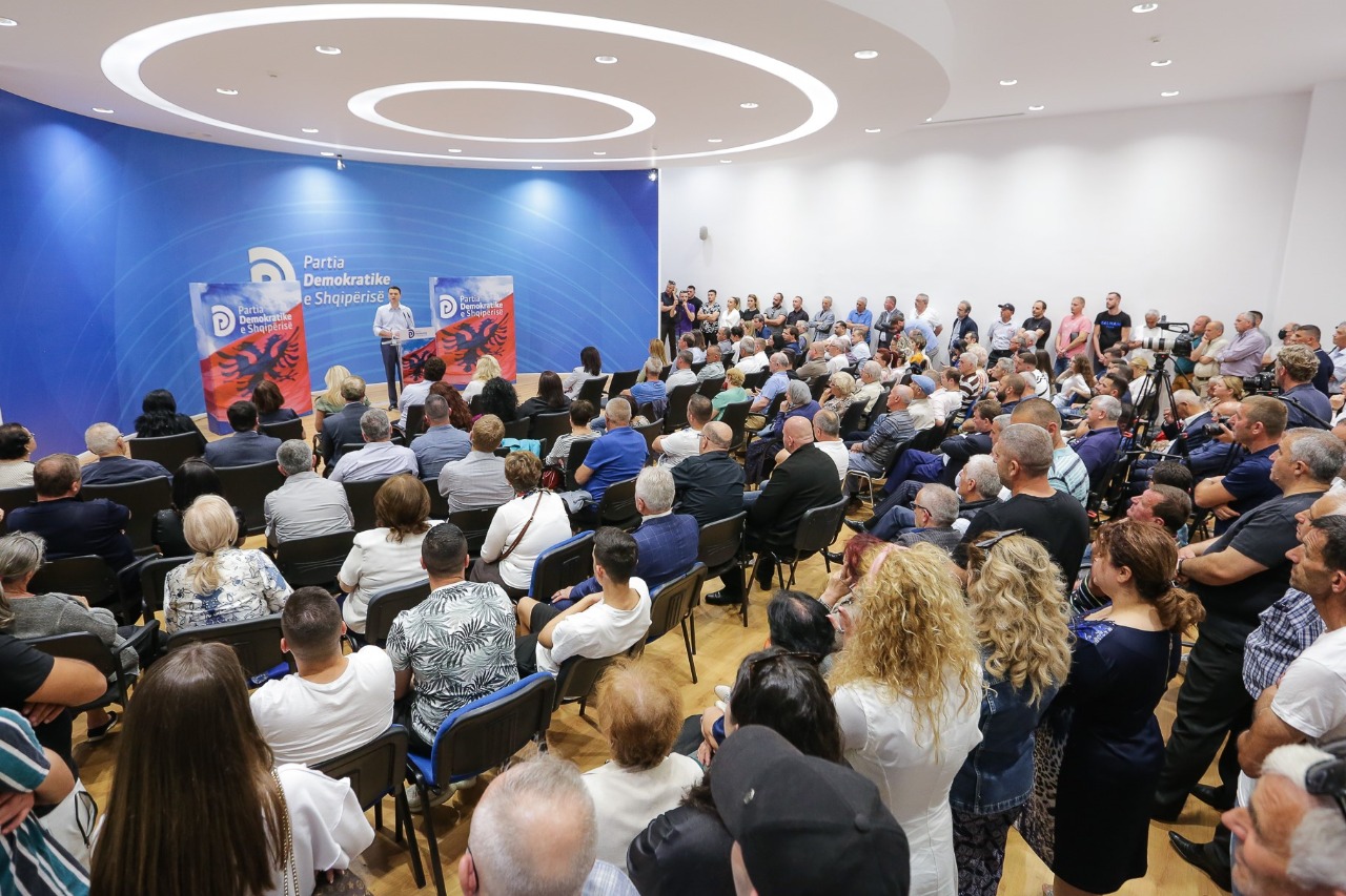 “ Me 25 prill në Shqipëri nuk është kryer thjesht një masakër zgjedhore por ka rënë demokracia.  Ne do vazhdojmë të luftojmë”