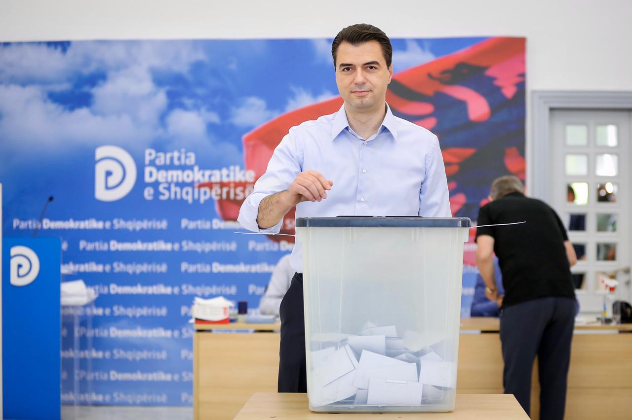 Basha fiton kreun e PD, Gjana shpall rezultatet paraprake