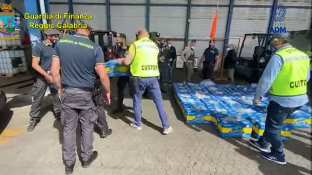 Sekuestrohet 1.1 ton kokainë në konteinerin me banane