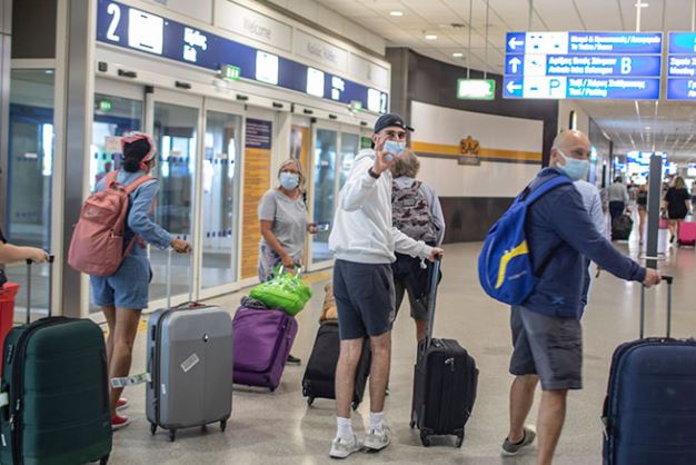 Greqia hap kufijtë edhe për personat që kanë marrë vaksina lindore