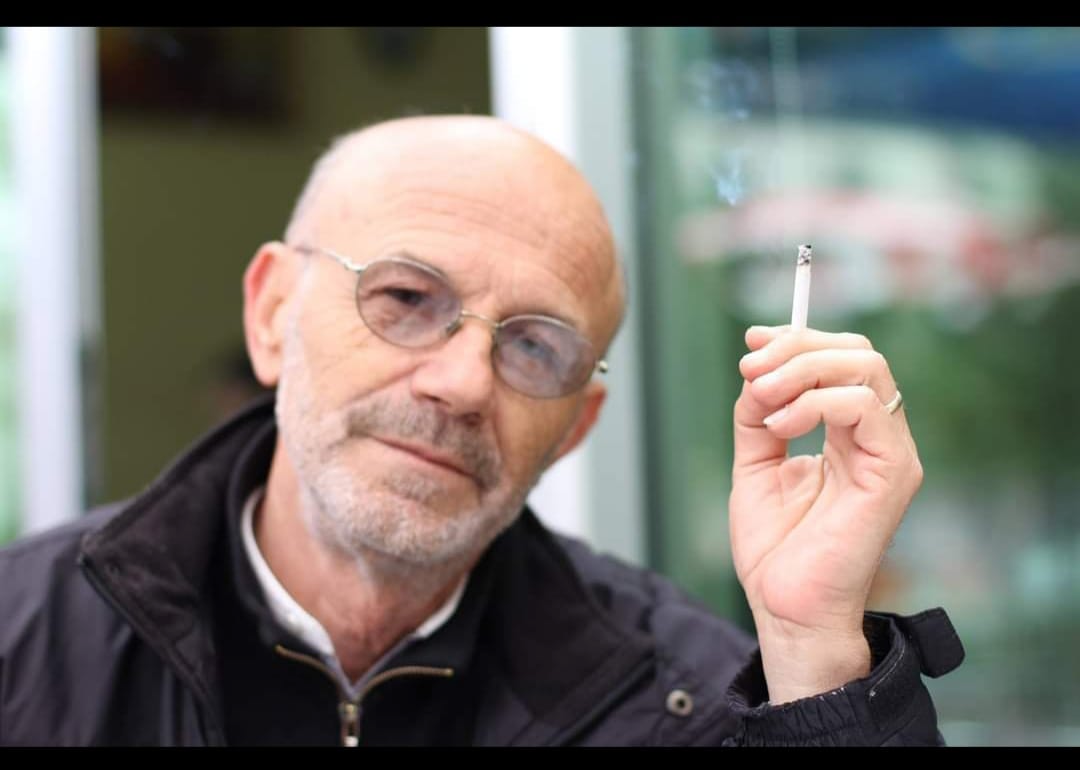 Ndahet nga jeta kineasti dhe poeti Petrit Ruka