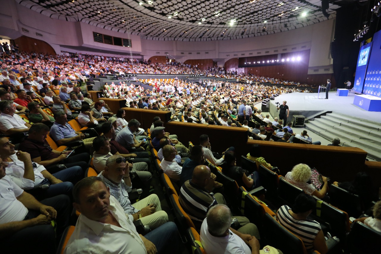 Basha propozon Platformën Qytetare për Demokracinë: Bashkëpunim me të gjitha grupet shoqërore që kërkojnë ndryshim
