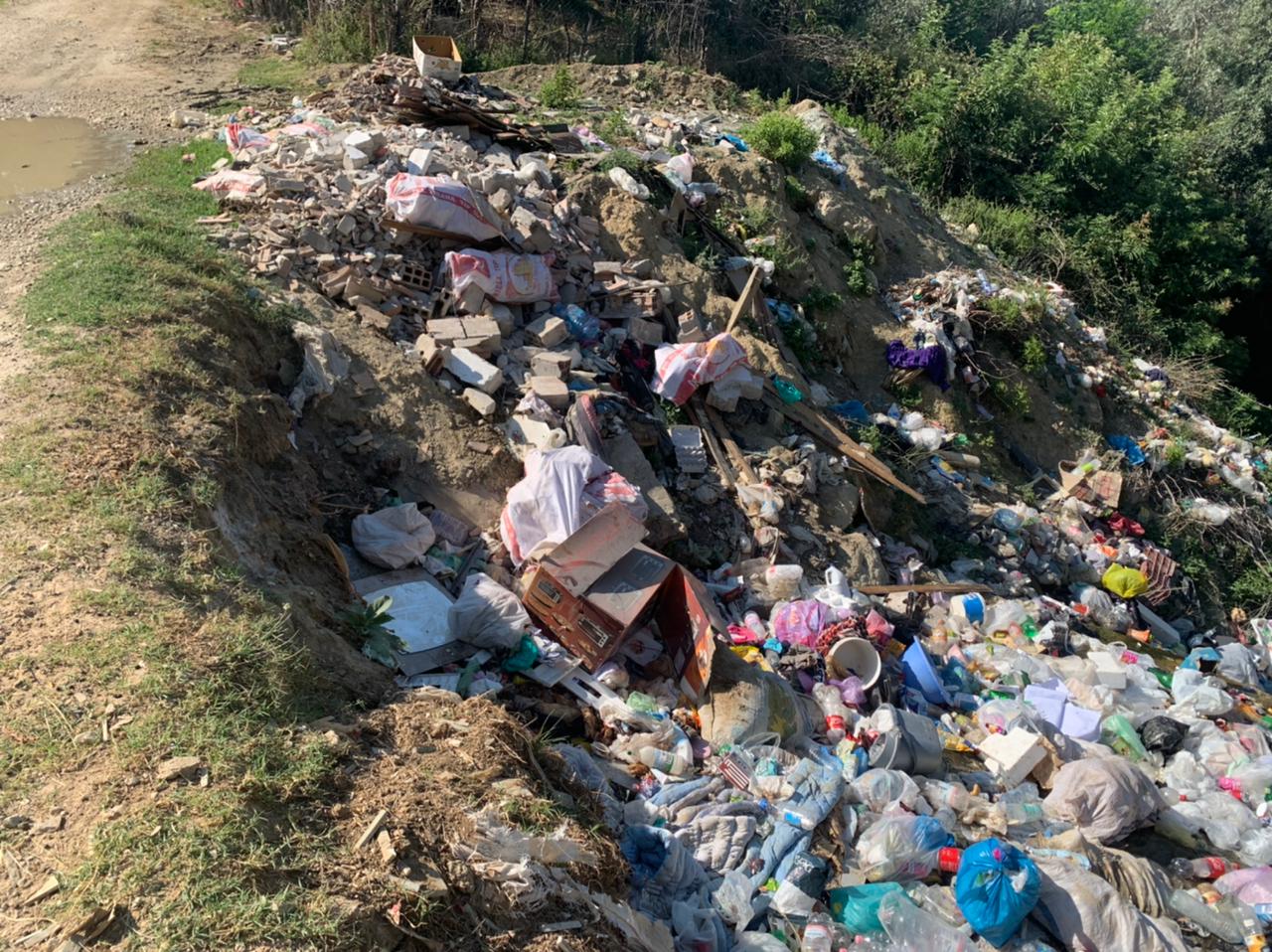 Katastrofë mjedisore, plehrat mbulojne fshatin Linze