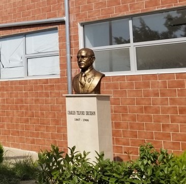 MAL BERISHA/ Historia e bustit të Ericksonit, amerikanit që i kushtoi jetën Shqipërisë