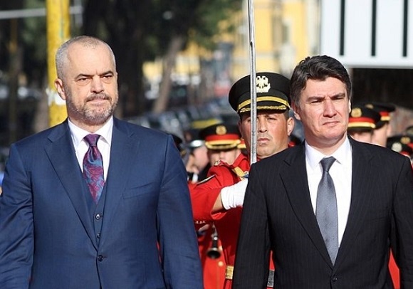 Presidenti kroat komenton marrëdhëniet Rama-Vuçiç: Nuk kemi nevojë për këso marrëdhëniesh