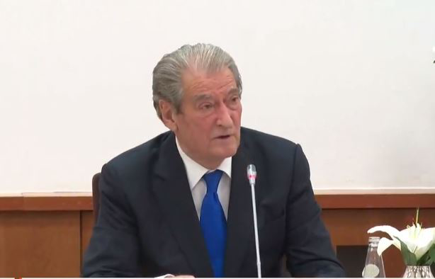 A i frikësoheni ndonjë tradhtie në grupin parlamentar të PD, kjo ishte përgjigja e Berishës