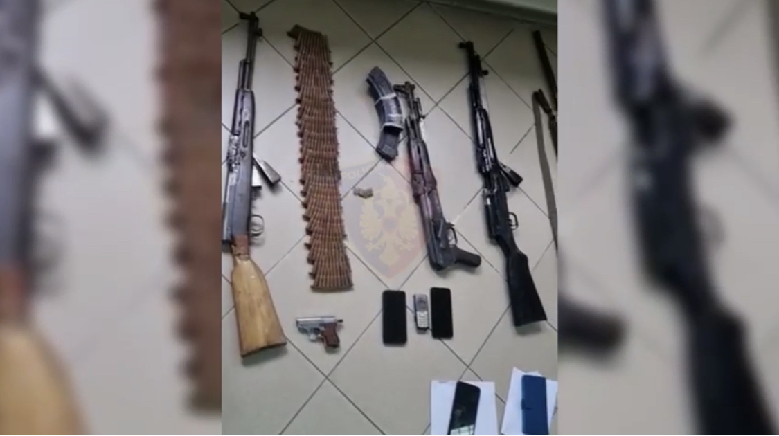 Tiranë, 7 arrestime për plantacionet e kanabisit, kapen armë dhe municione