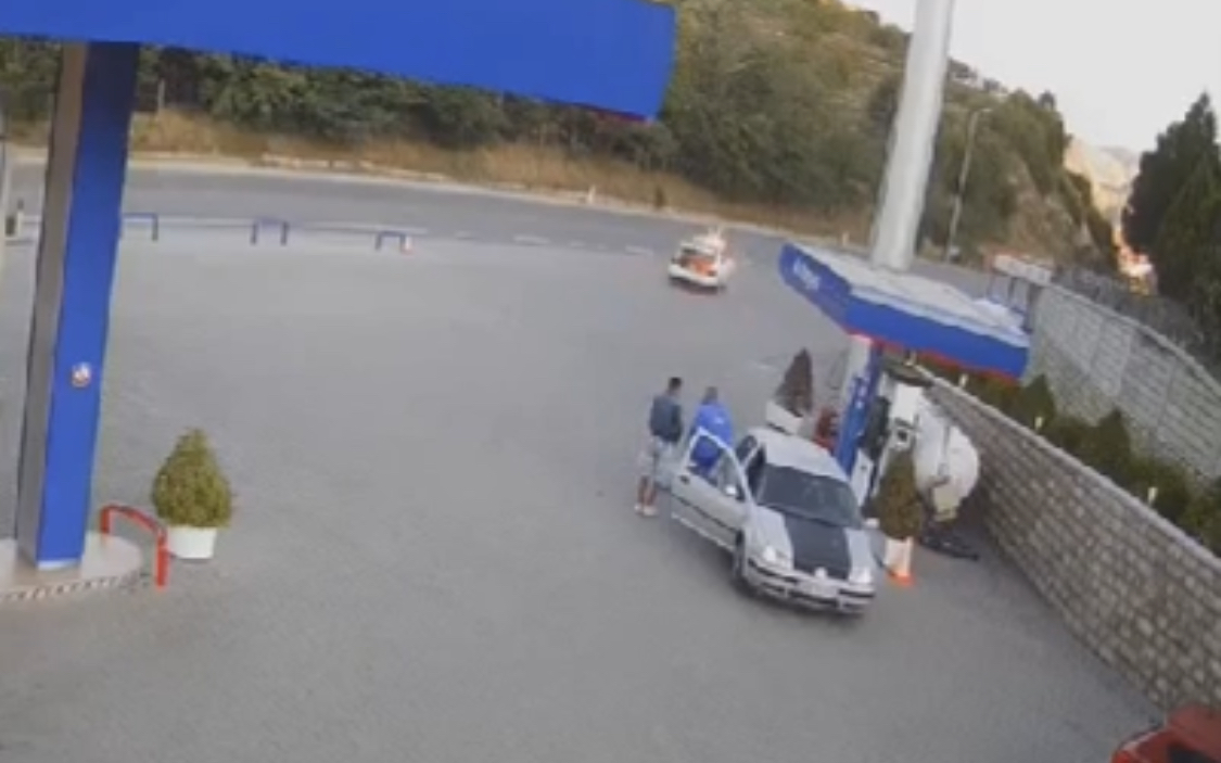 VIDEO/ Dalin pamjet e shpërthimit të makinës në Korçë