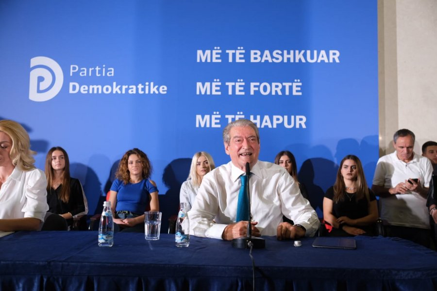 “Ministri në hije i republikanëve me doli në mbrojtje”. Nuk ka më proamerikan se ata që besojnë tek vota e lirë