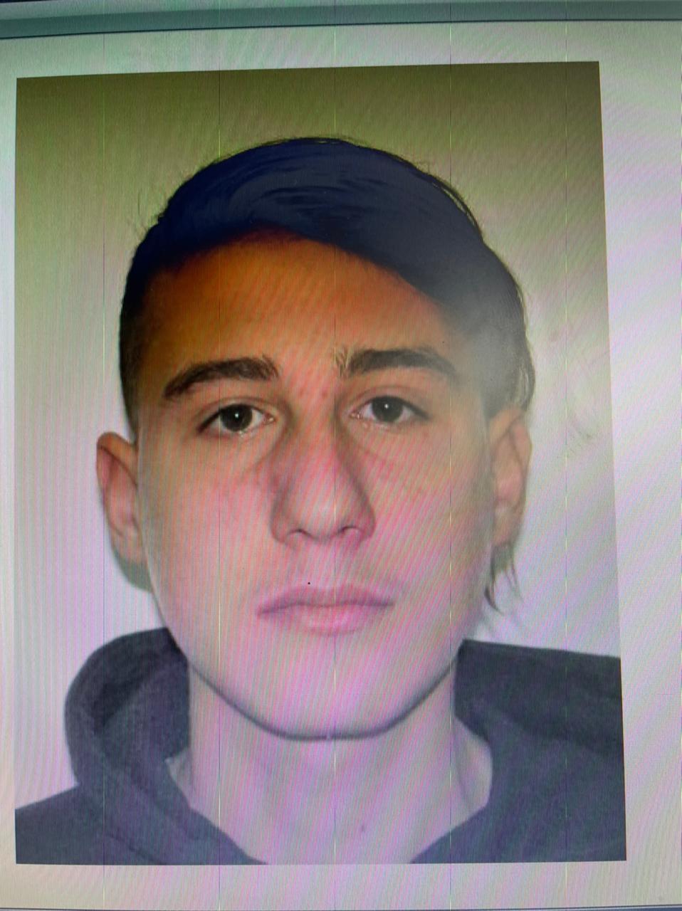 EMRI/ Identifikohet autori i vrasjes së oficerit të policisë, kudo postblloqe për kapjen