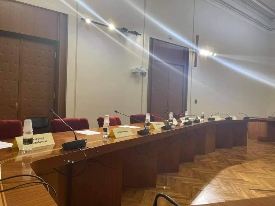 PS bojkoton komisionin e hetimit te zgjedhjeve, Gazment Bardhi: Nuk pengojne dot opoziten per te faktuar vjedhjen e zgjedhjeve