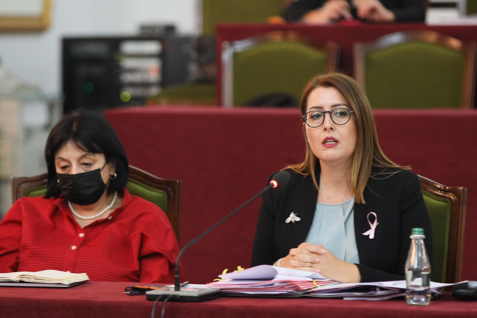 Manastirliu në Komisionin e Shëndetësisë: Brenda dhjetorit vijnë mbi 500 mijë doza vaksine Pfizer dhe 400 mijë doza nëpërmjet Covax