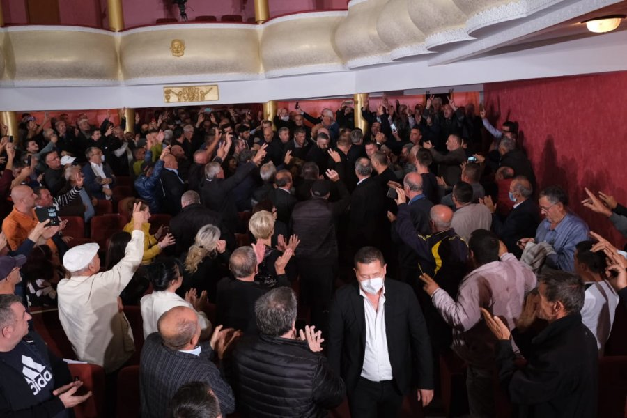 Berisha paralajmëron protesta të mëdha kundër qeverisë në foltoren e Elbasanit