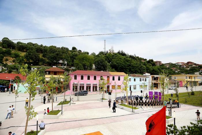 Rrahja e kryebashkiakut të Selenicës, mësohet shkaku se pse biznesmeni e qëlloi