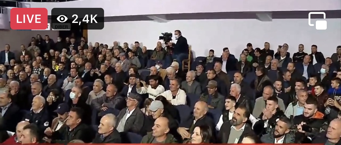 Berisha në foltoren e Dibrës, 2/3 kanë firmosur për mbledhjen e kuvendit kombëtar të PD
