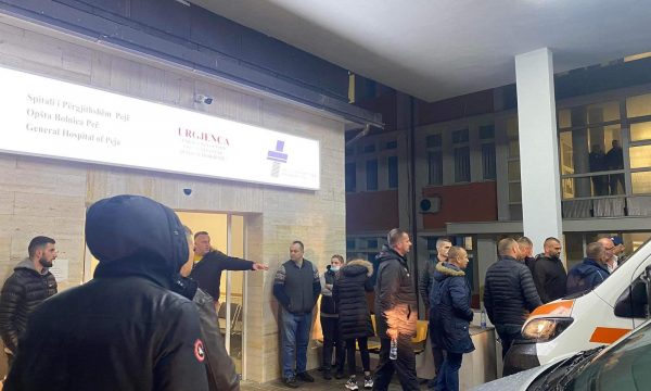 Nxënësit japin detajet e para. Sulmi me 3 viktima u krye nga një person