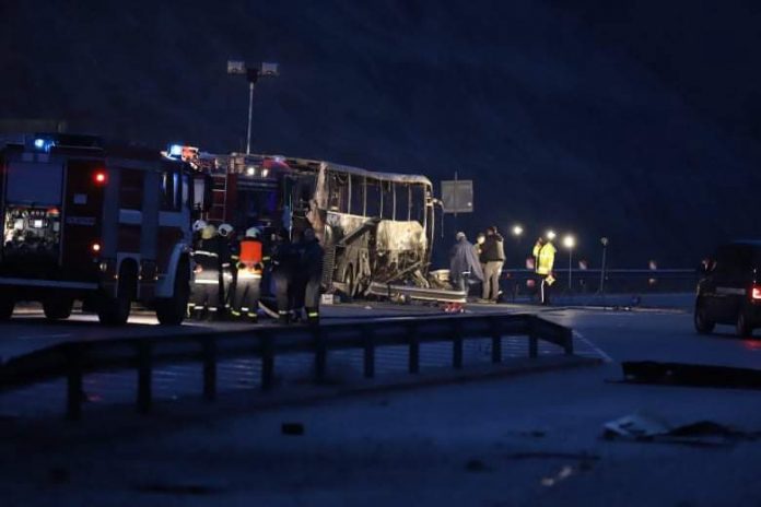 PSE NDODHI AKSIDENTI TRAGJIK/ “Autobusi po ecte me 100 km/orë, goditi në një objekt, u dogj për 3 minuta”