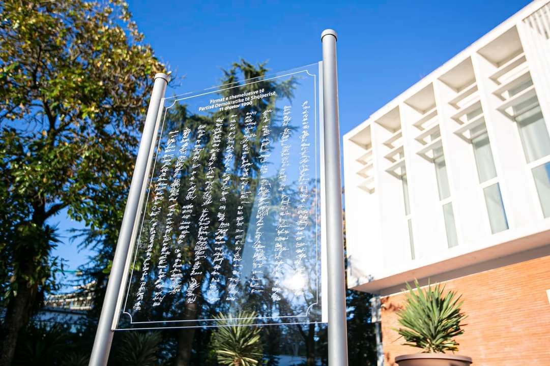 Basha: PD ka rrëzuar kultin e individit duke u ndarë nga e shkuara