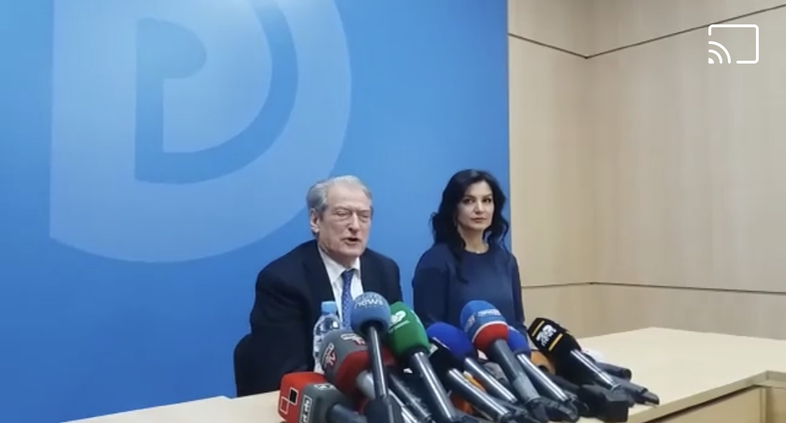 Komisioni i Rithemelimit apel degëve: Refuzoni shkarkimet që vijnë nga selia