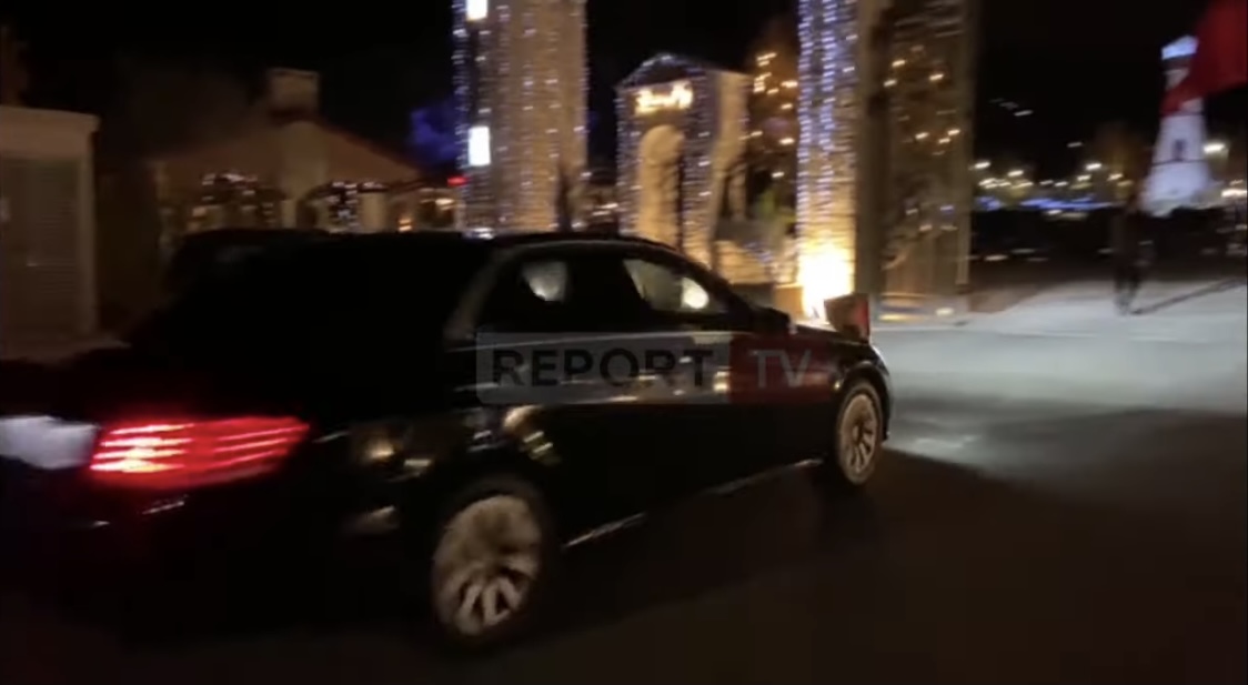 Rama çon ambasadorët për darkë tek Luca, influenceri tregon marrëdhëniet e tij me Kryeministrin, monopole, privatizime, dhurata me pronën publike