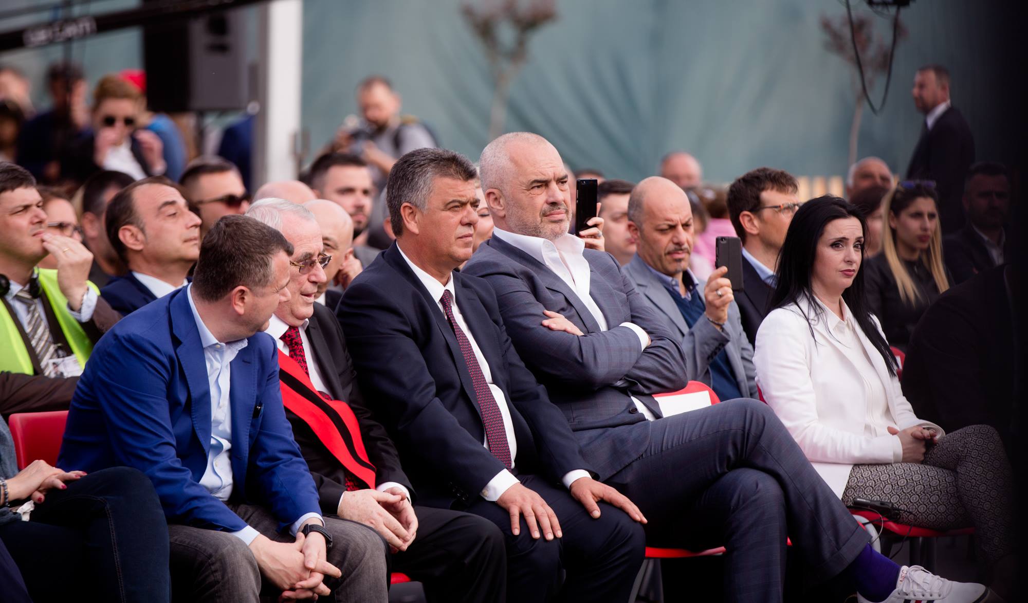 Stela Gugallja dhe Klodian Zoto të shpallur në kërkim, sekuestro dy kompanive