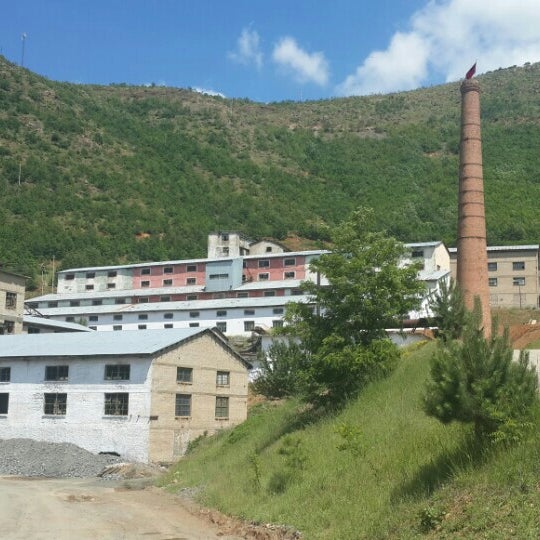 BULQIZË/ Zbardhet vdekja e punëtorit të fabrikës, në pranga administratori dhe dy punëtorë