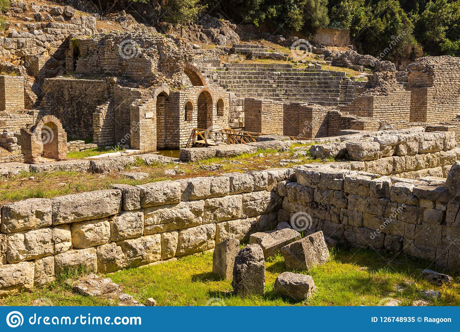 Qeveria zvogëlon sipërfaqen e Parkut Kombëtar ‘Butrinti’, preken kufijtë historikë të qytetit antik