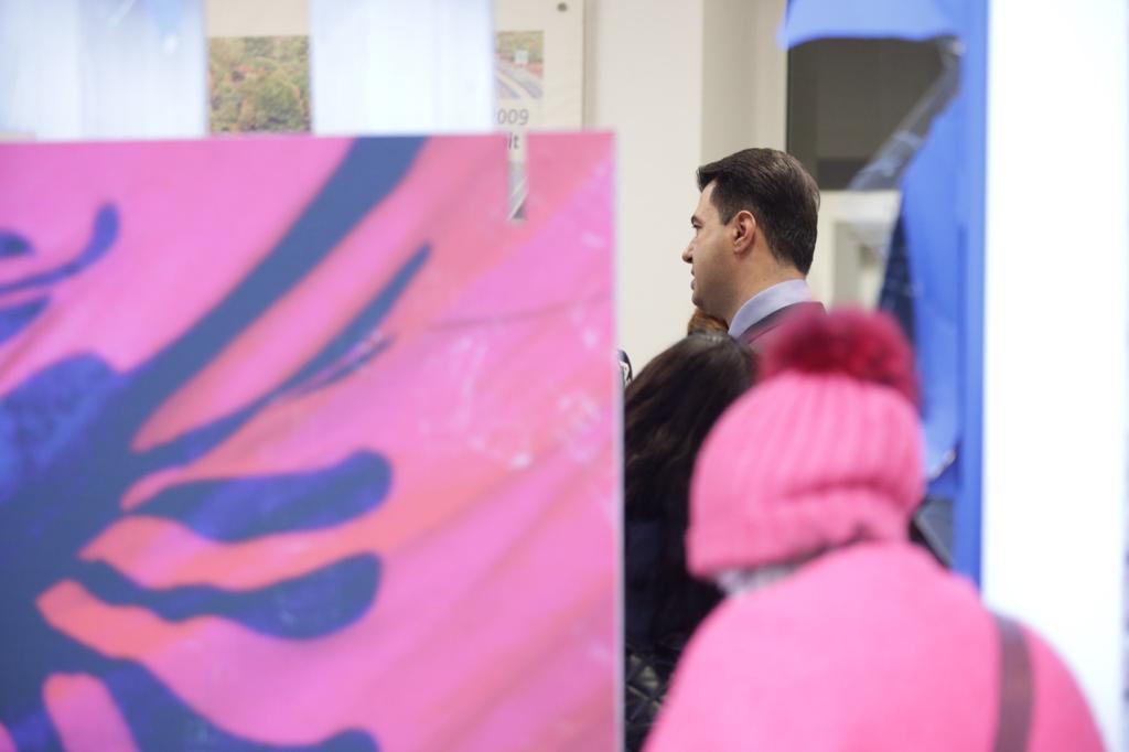 Basha me gazetarët nga selia e PD. A është gati për një mundësi verifikimi të mbështetjes së demokratëve ndaj tij