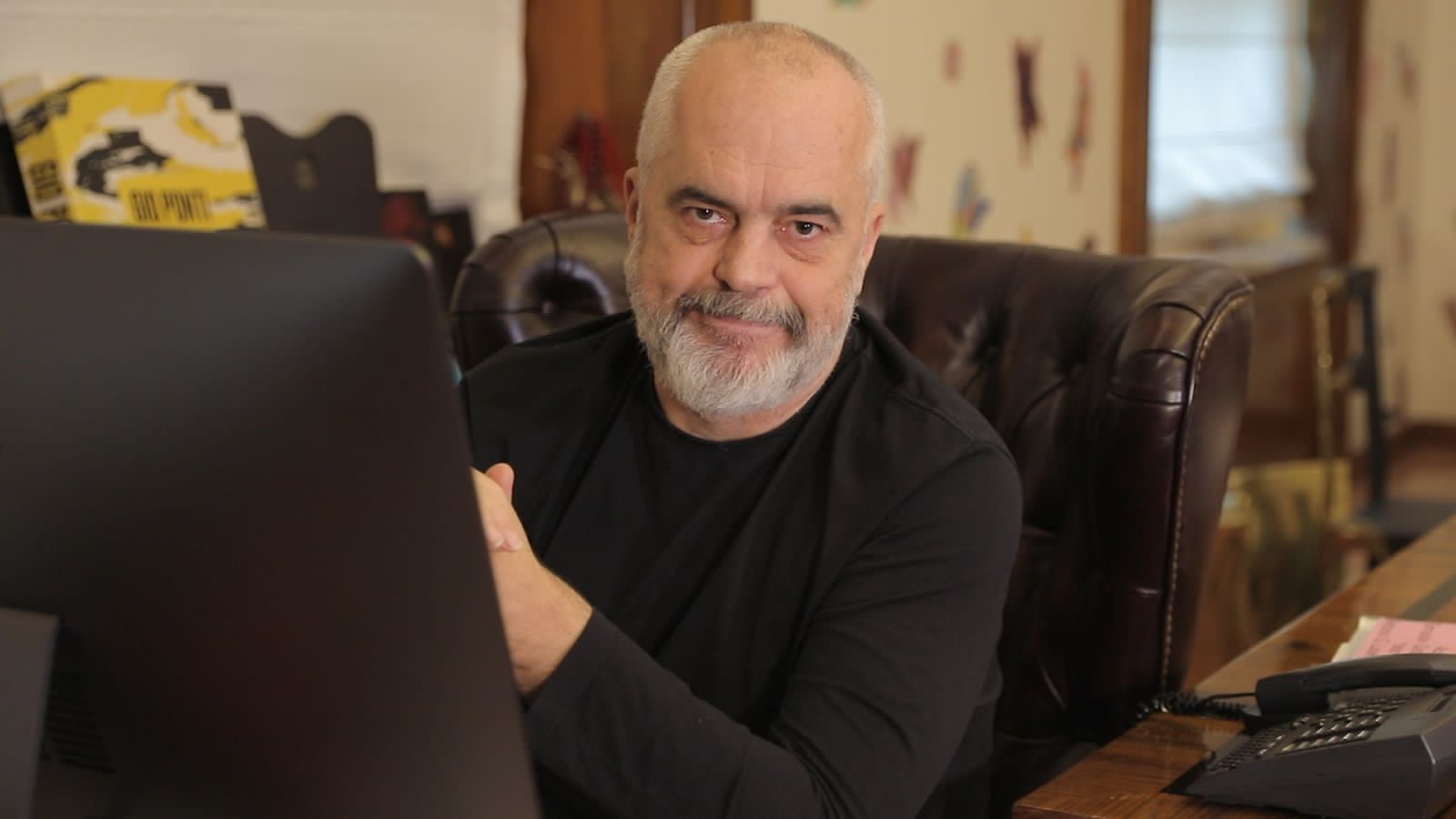 Rama tallet me Pampurin për 5004 delegatët e Kuvendit të Bashës