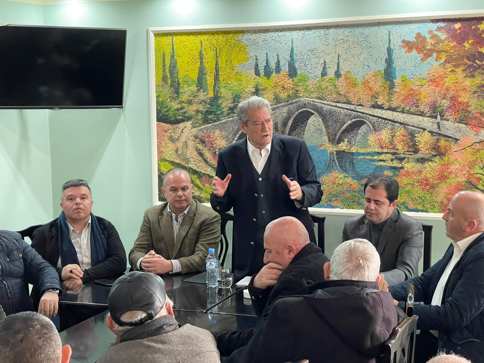 Berisha, takime intensive me strukturat e PD në Durrës