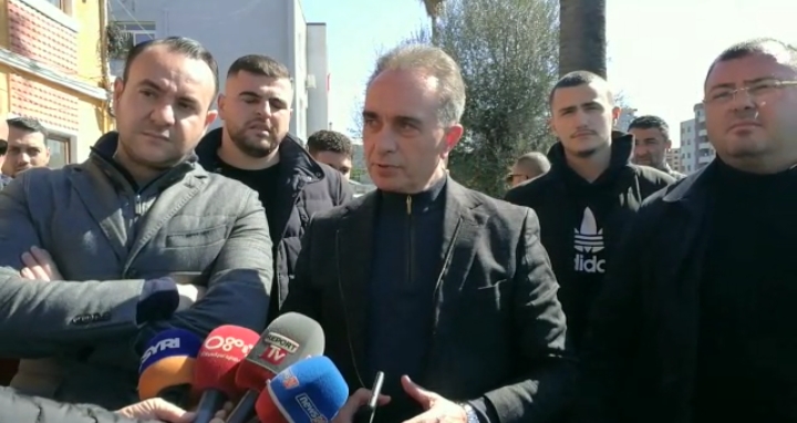 Qeveria po perdor skemën e subvencioninit te fermerit per te manipuluar voten ne Lushnje