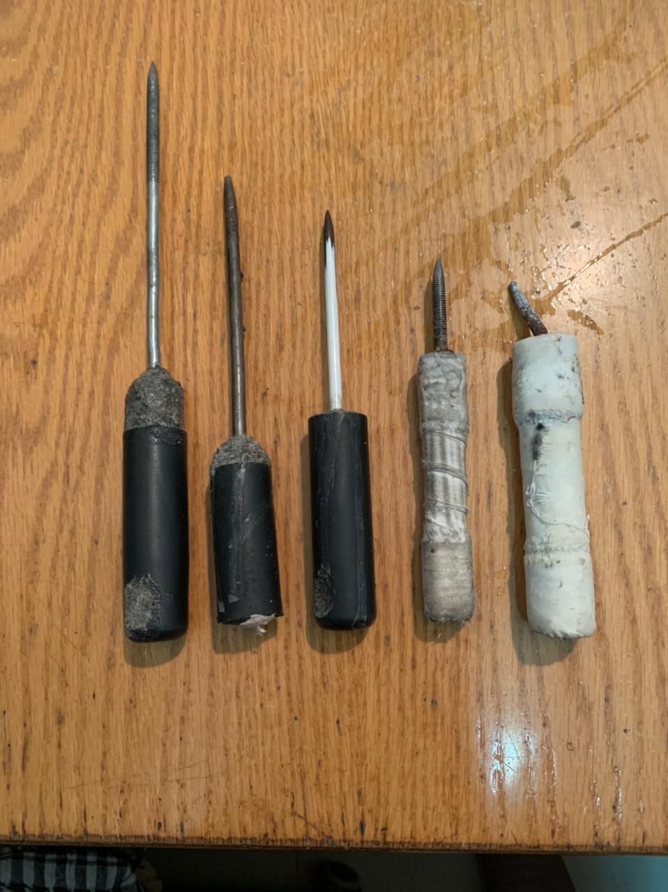 Burgu i Peqinit, gjenden në qeli kaçavida e celularë