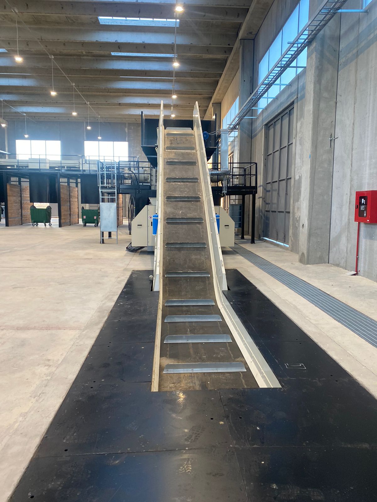 Pamjet, duhej të niste nga puna 3 vite më parë, asnjë mbetje nuk është djegur, por ka marrë miliona euro