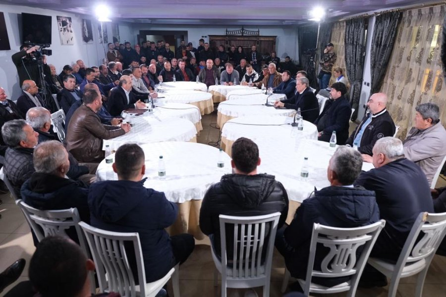 Berisha në Lushnjë: Mos votoni kandidatët e korrupsionit, Edi Ramës dhe nik muzinit